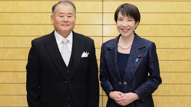 Takaichi with a Special Advisor to the PM (1)